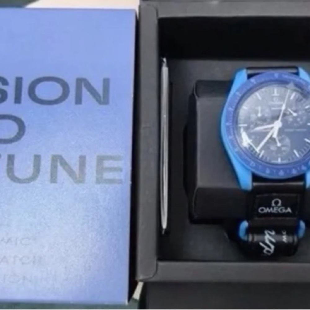 Swatch x Omega Bioceramic MoonSwatch Mission to Neptune 💕